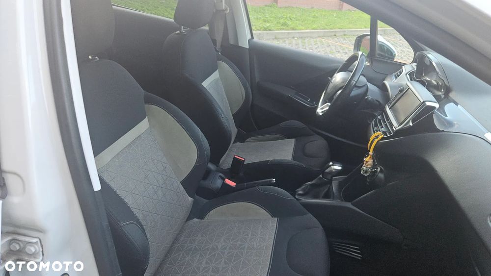 Peugeot 208 1.2 PureTech Active - 7