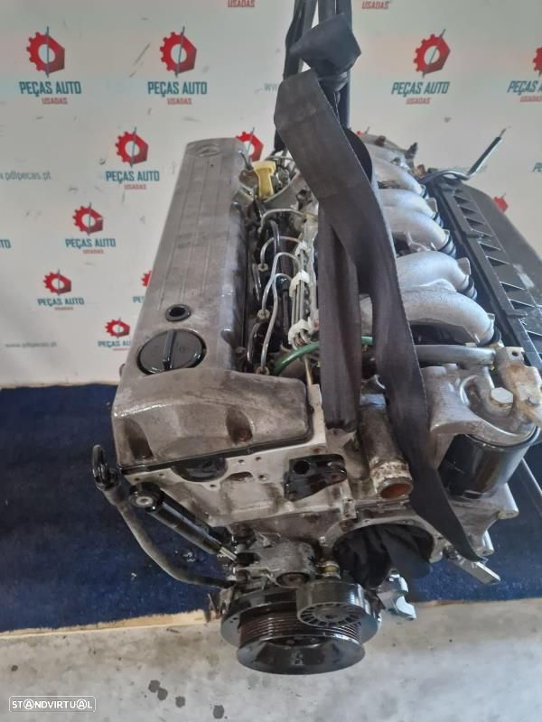 Motor Combustão Mercedes-Benz E-Class (W124) - 2