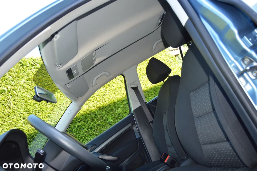 Skoda Octavia 1.6 Ambiente - 11