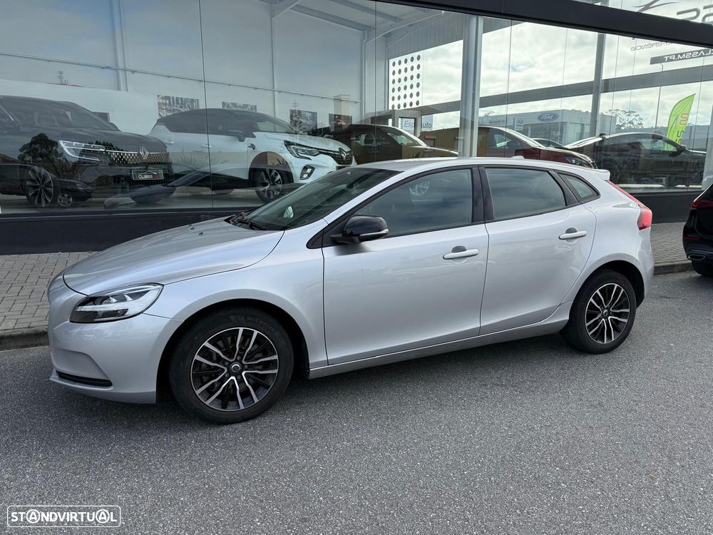 Volvo V40 2.0 D3 Momentum - 2