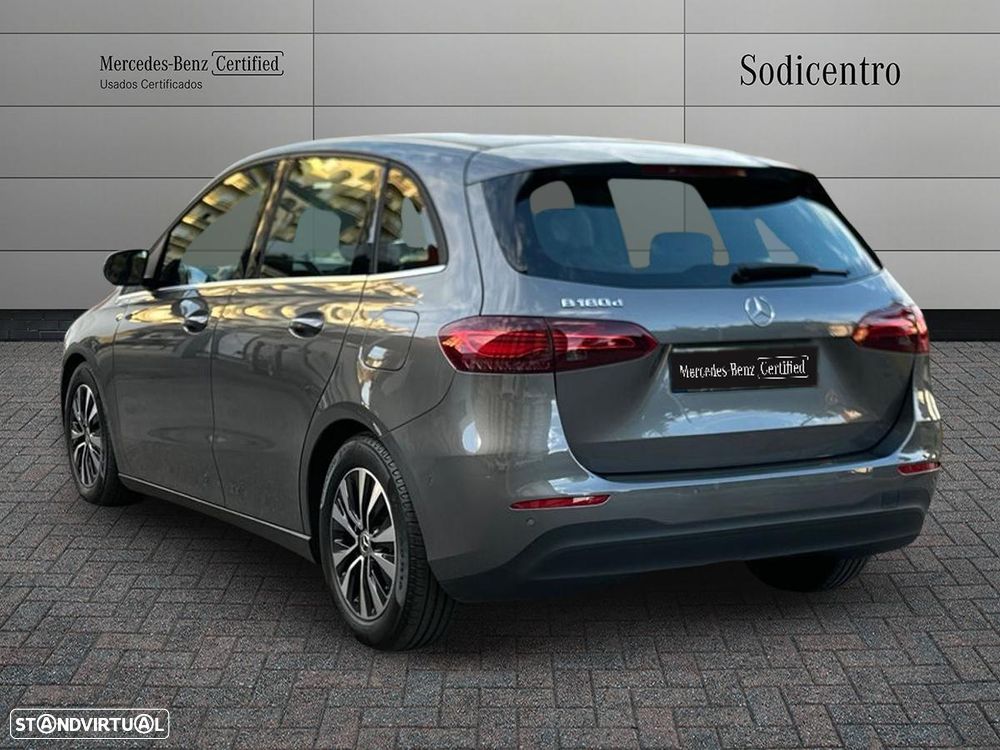 Mercedes-Benz B 180 d 8G-DCT Style - 4