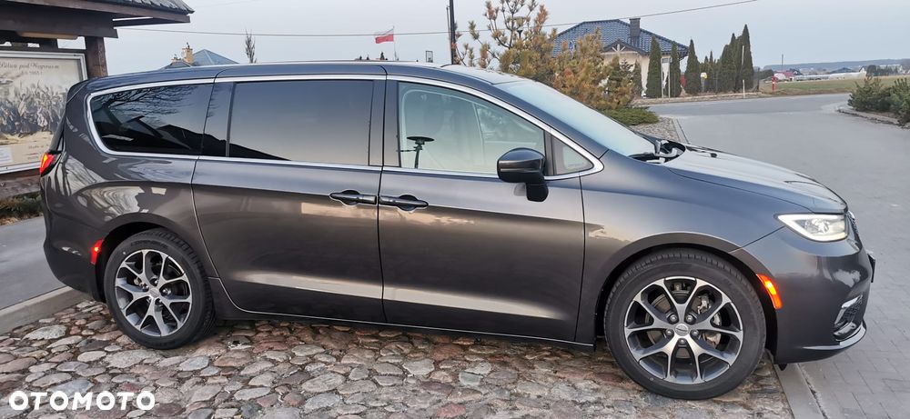 Chrysler Pacifica - 6