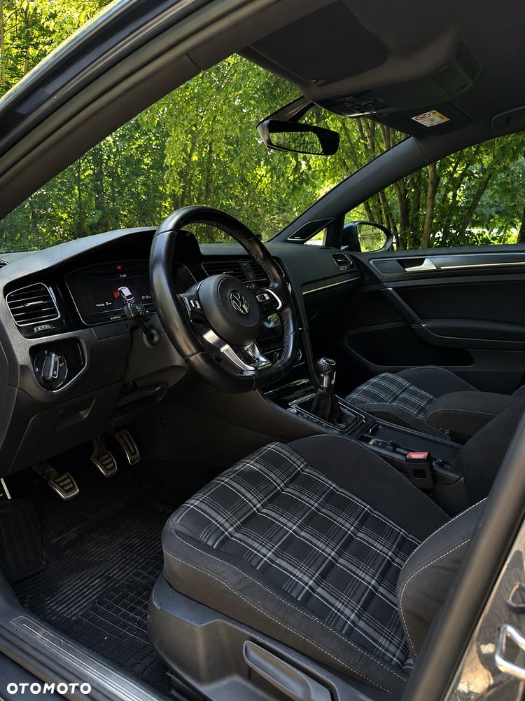 Volkswagen Golf 2.0 TDI BMT GTD - 10