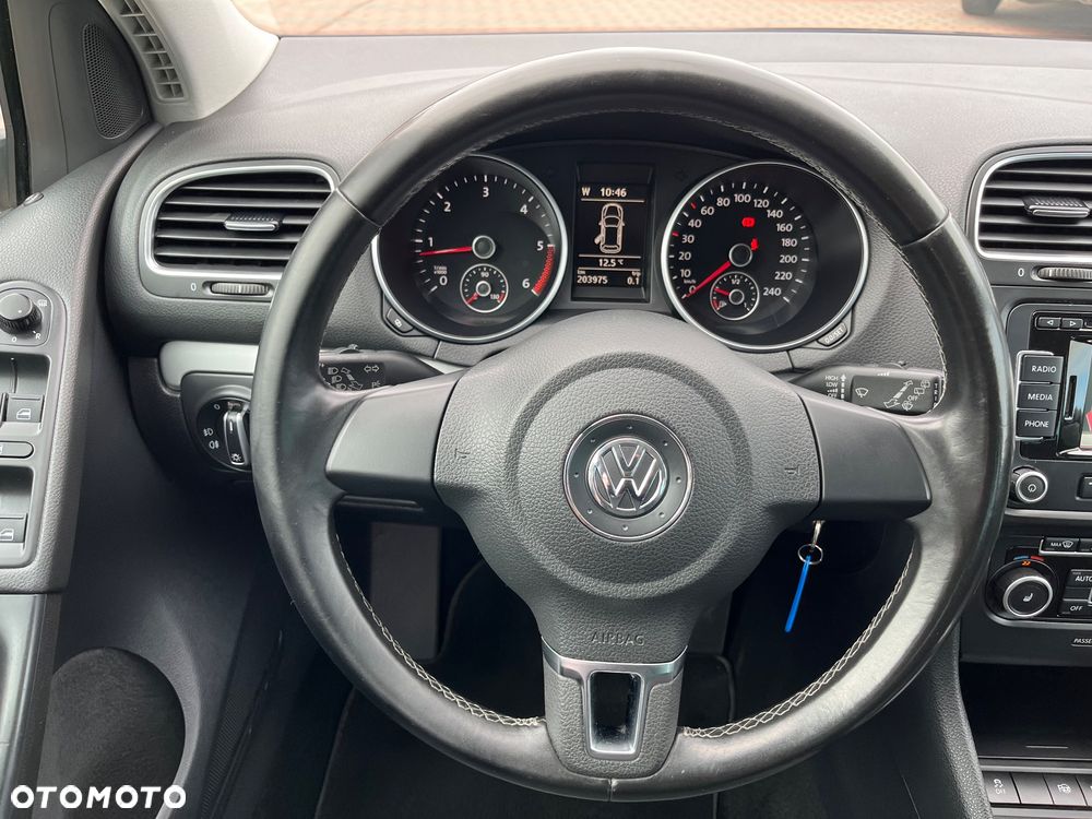 Volkswagen Golf 1.6 TDI DPF BlueMotion Technology Team - 20