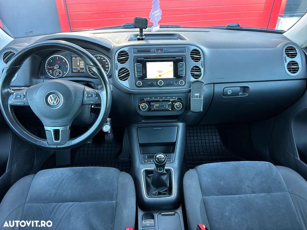 Volkswagen Tiguan - 5
