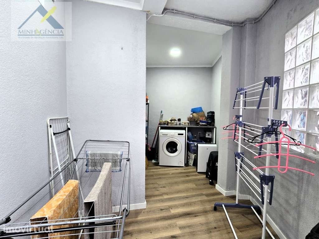 Prédio com 3 apartamentos remodelados em Setúbal - Grande imagem: 4/36