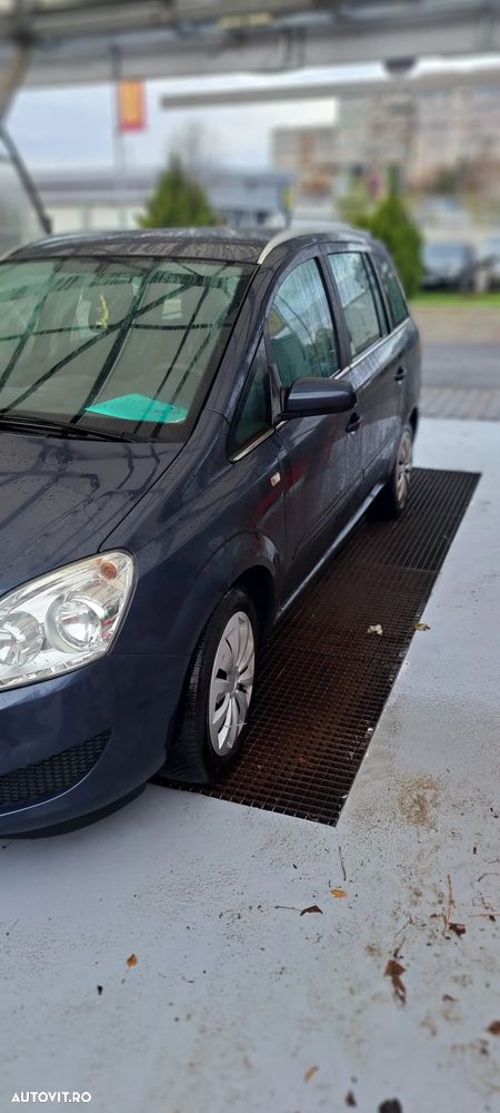 Opel Zafira - 2
