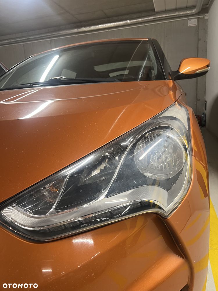 Hyundai Veloster 1.6 GDI Comfort - 21