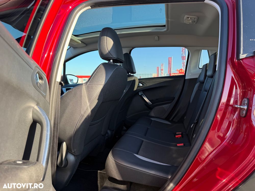 Peugeot 2008 PureTech 110 Stop&Start EAT6 Allure - 23