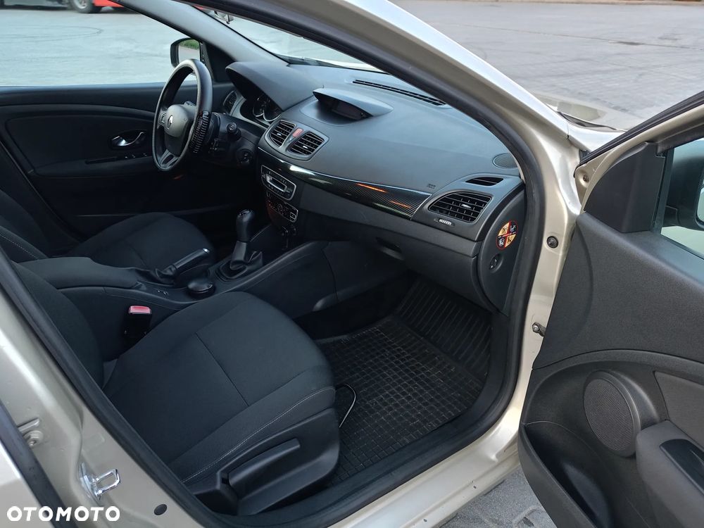 Renault Fluence 1.6 16V Privilege - 12
