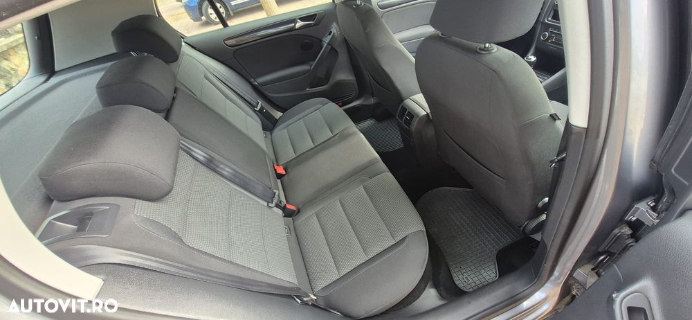 Volkswagen Golf - 9