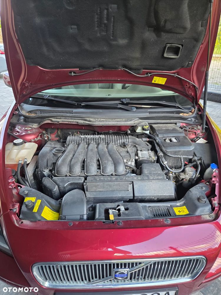 Volvo V50 2.4 - 23