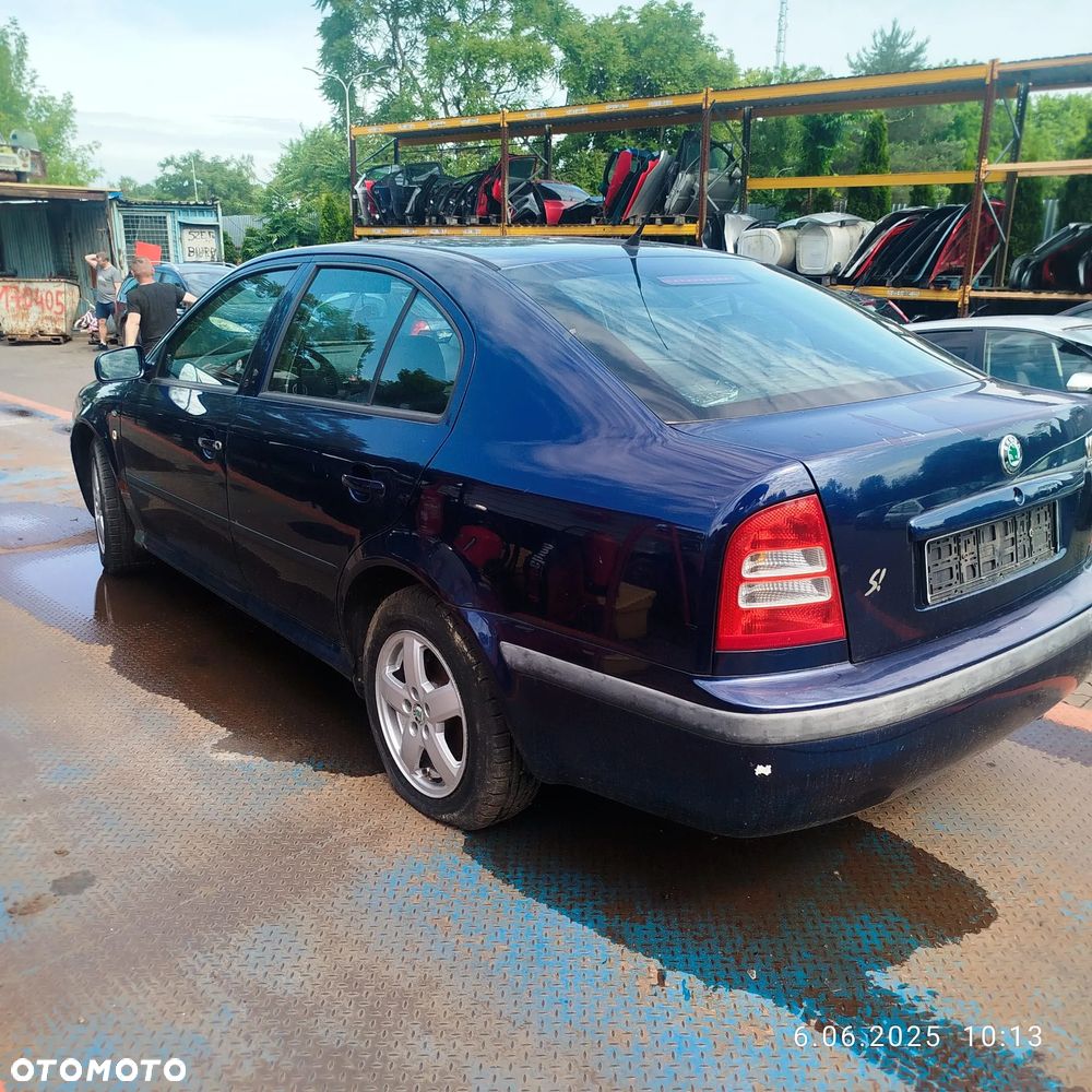 Skoda Octavia 1  na części . - 8