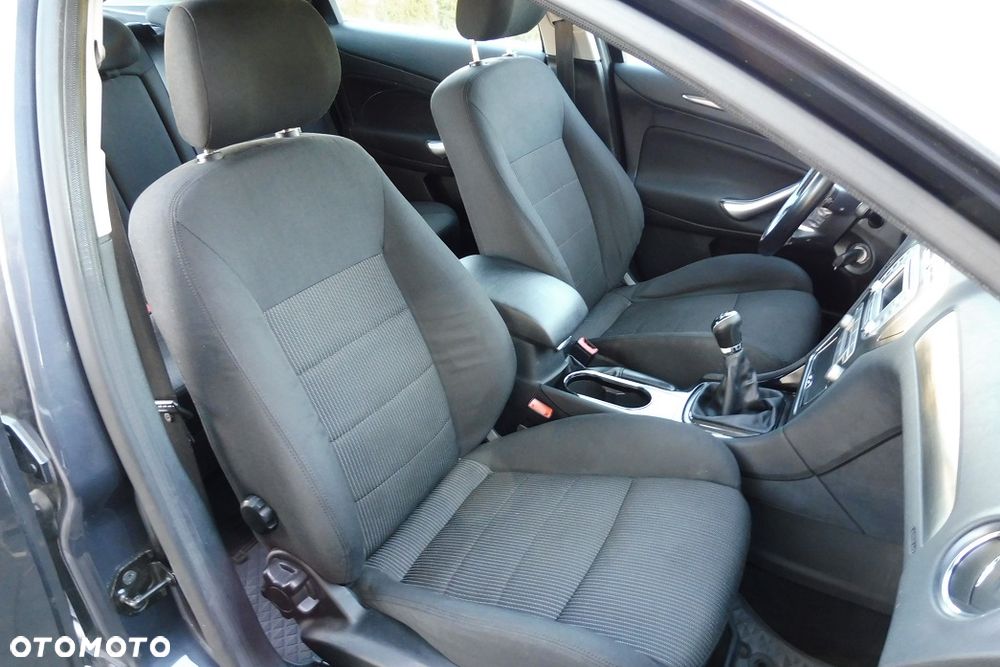 Ford Mondeo 2.0 Viva Titanium - 14