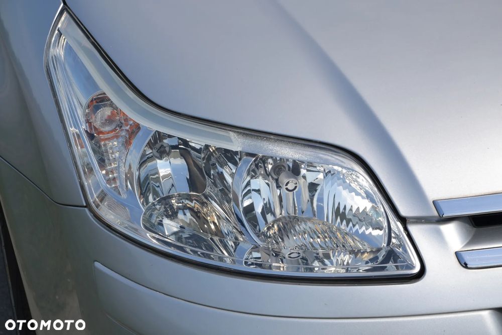 Citroën C4 1.4 16V Style - 35