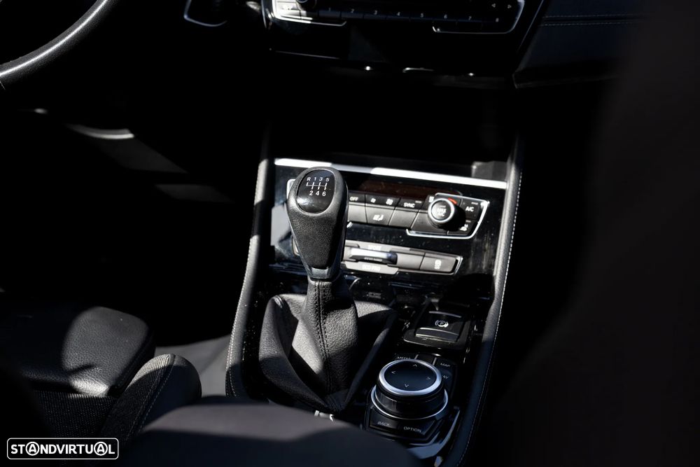 BMW 216 Active Tourer d Line Luxury - 22