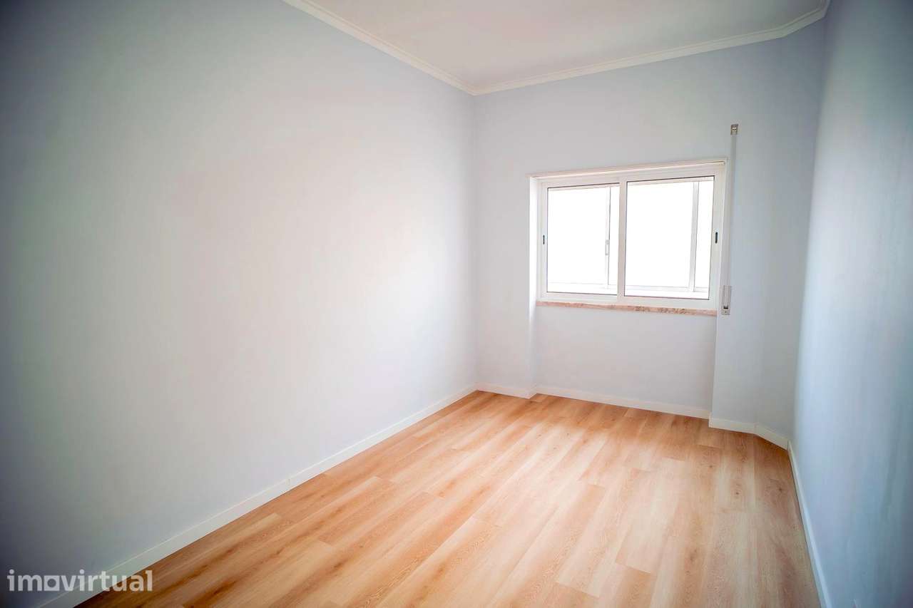 Excelente Apartamento T2 Remodelado – Paio Pires - Grande imagem: 5/32