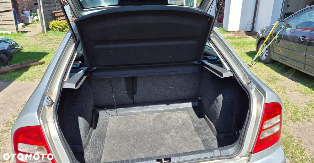 Skoda Octavia 1.9 TDI Tour - 10