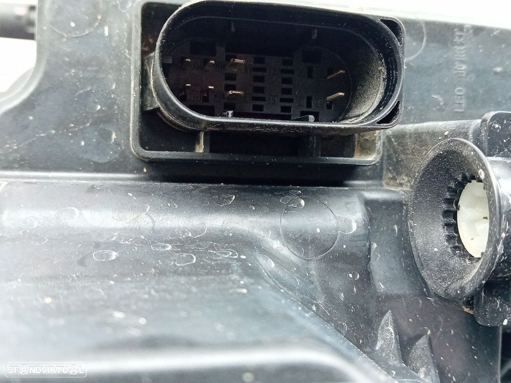 Ótica / farol esquerda MERCEDES-BENZ GLB-Class (X247) - 4