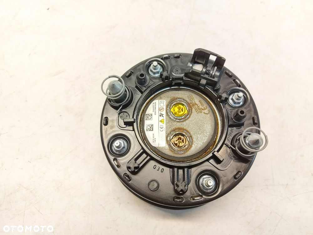 Porsche Taycan GTS 9J1 2023r Poduszka powietrzna Airbag kierownicy 9J1880201Q - 3