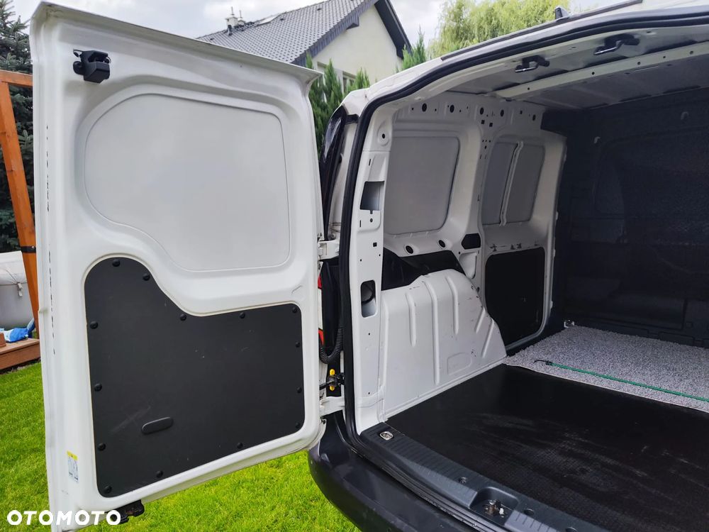 Volkswagen Caddy - 22