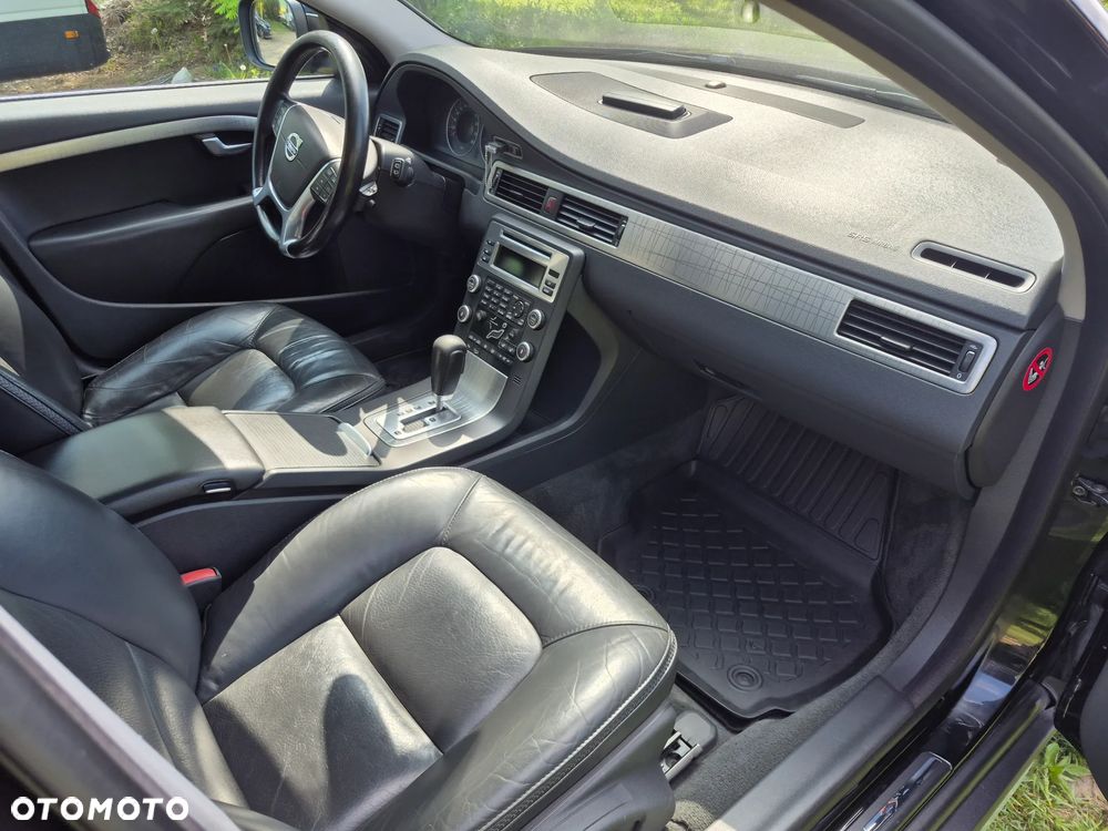 Volvo XC 70 - 8