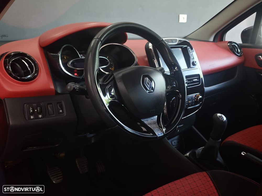 Renault Clio Sport Tourer dCi 90 Limited - 22
