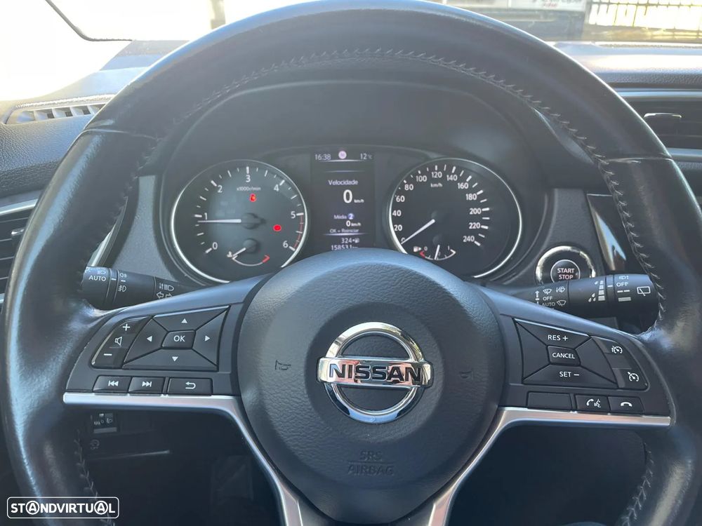 Nissan Qashqai 1.5 dCi N-Connecta 18 - 15