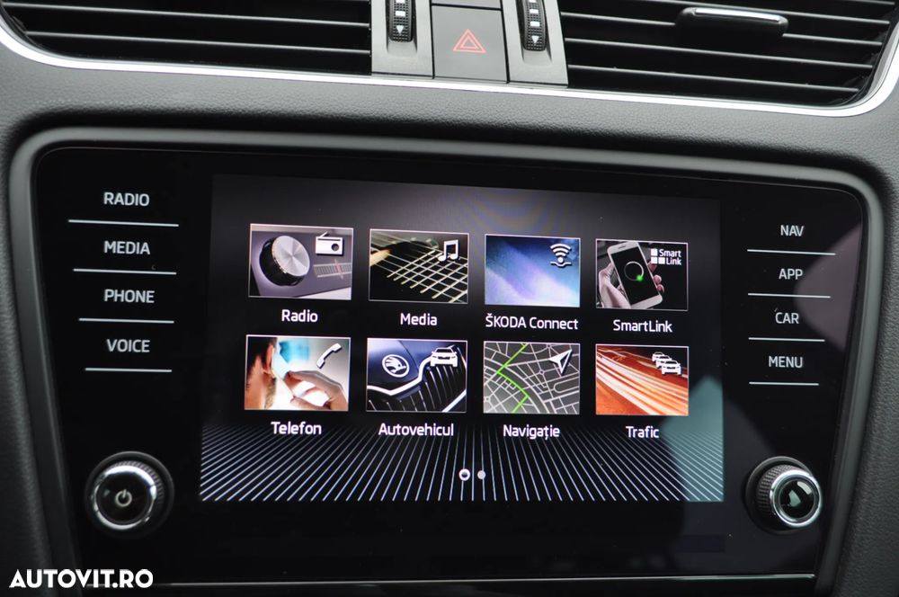 Skoda Octavia 2.0 TDI DSG Style - 32