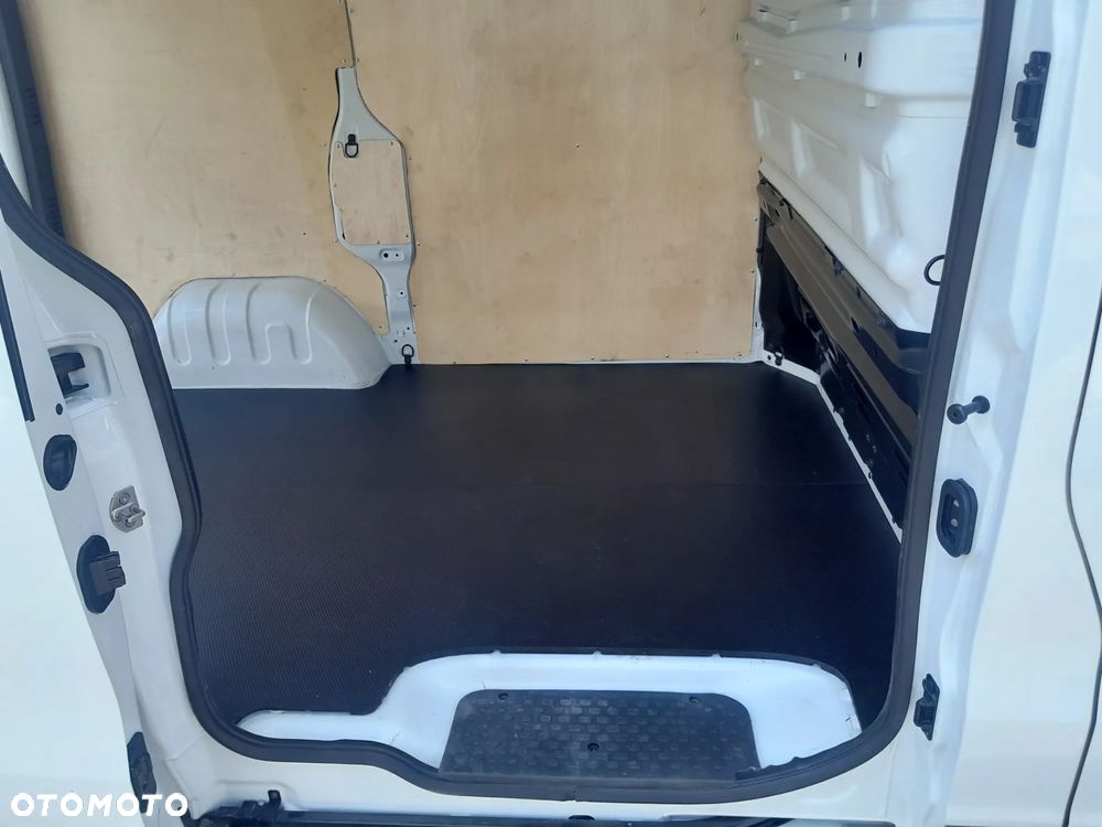 Renault Trafoc - 10