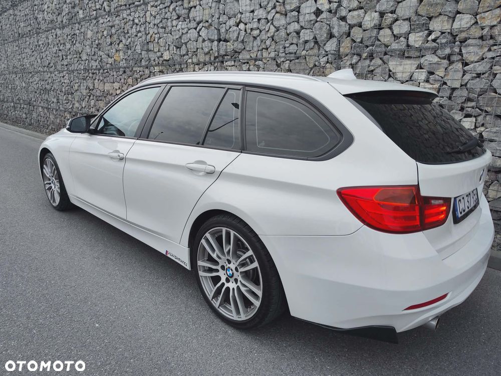 BMW Seria 3 318d Blue Performance Sport Line - 13