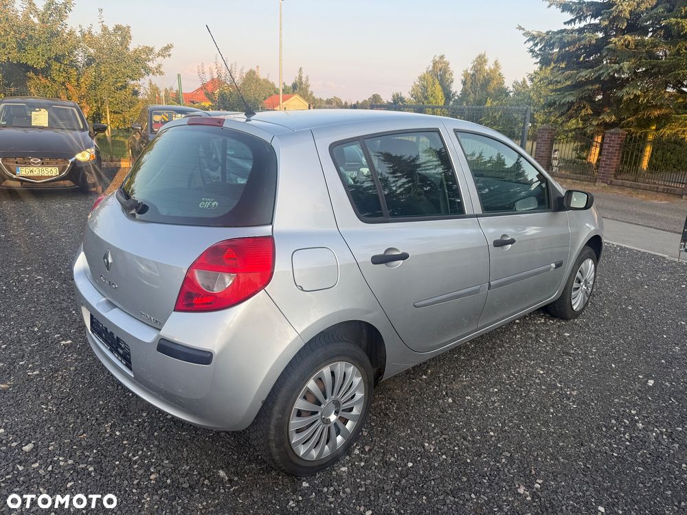 Renault Clio - 5