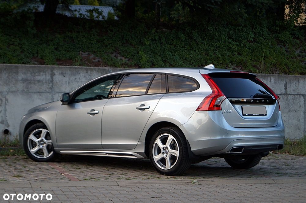 Volvo V60 D4 Geartronic Summum - 6