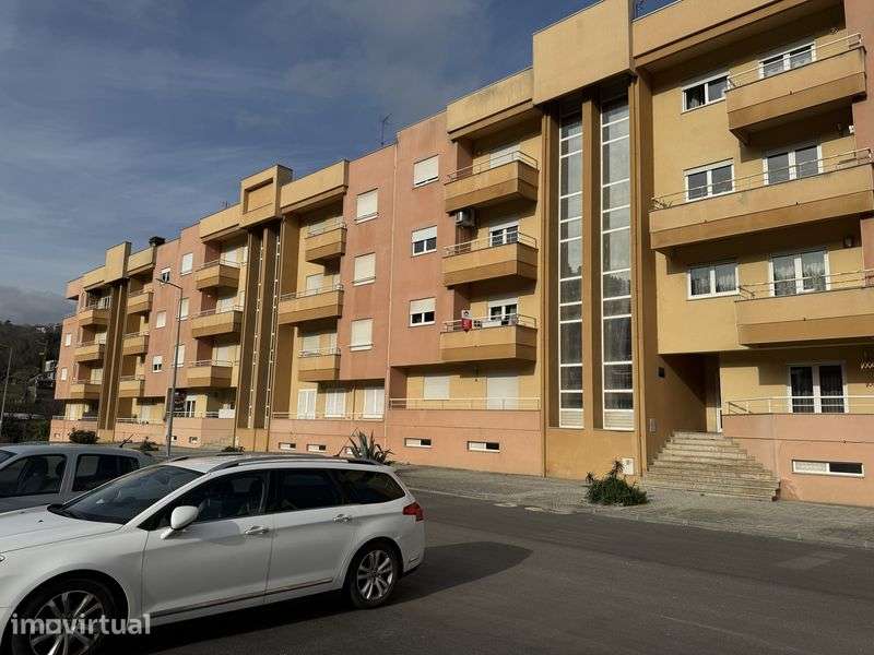 Apartamento T2 118 mqd. - Grande imagem: 2/12