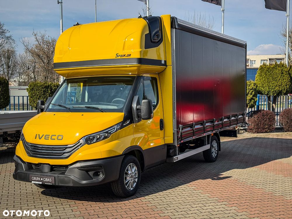 Iveco Daily 35S18HA8 3.0 Diesel 180 KM AT8 ZF Plandeka z kabiną sypialną! GSC Zabudowy! - 3