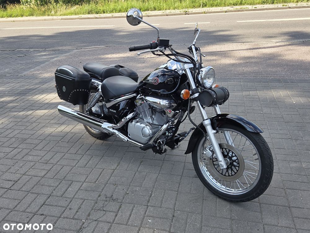 Suzuki Intruder - 9
