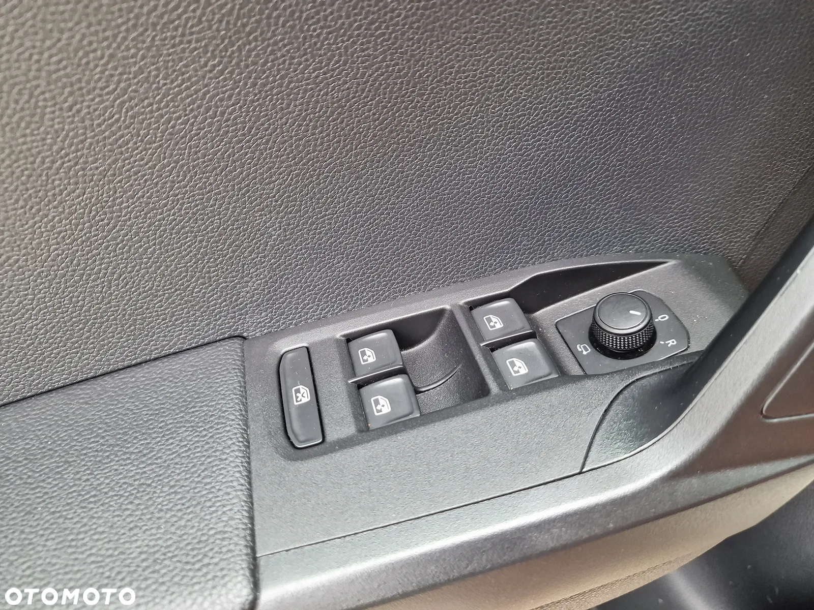 Seat Arona 1.0 TSI Full LED S&S DSG - 22