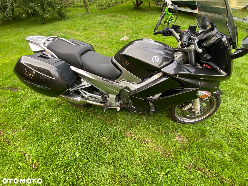 Yamaha FJR - 2