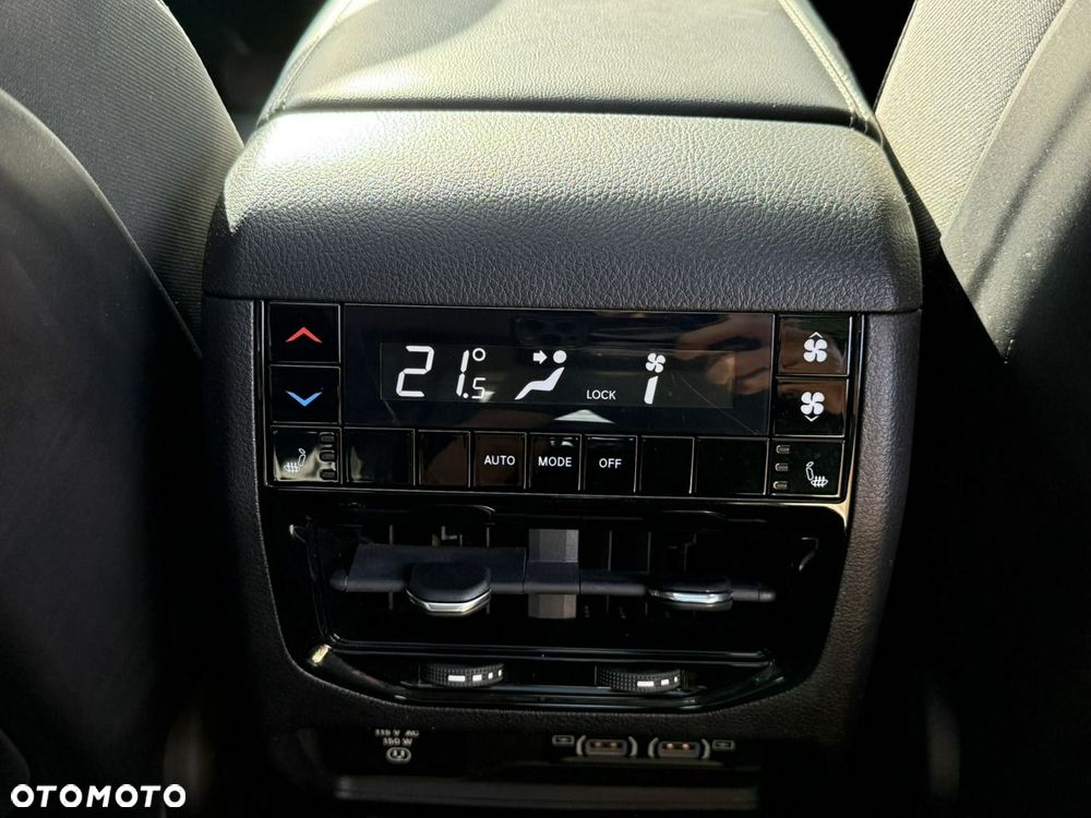 Jeep Grand Cherokee - 27
