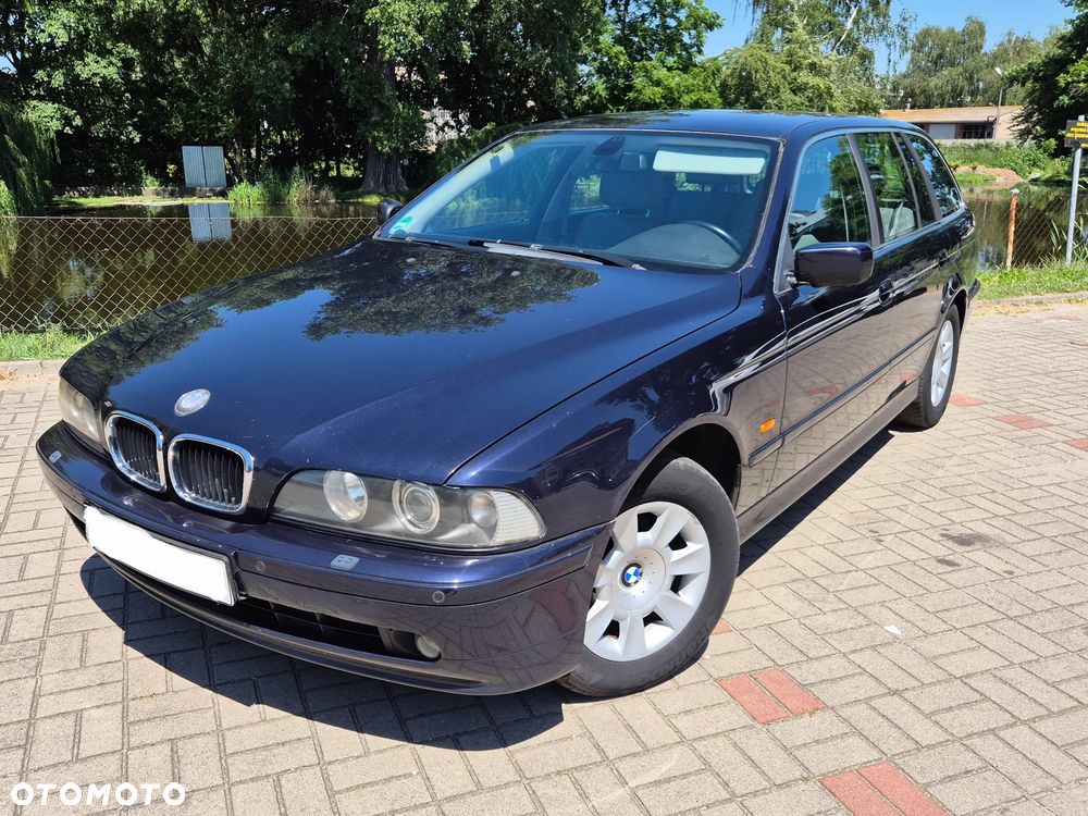 BMW Seria 5 520i - 4