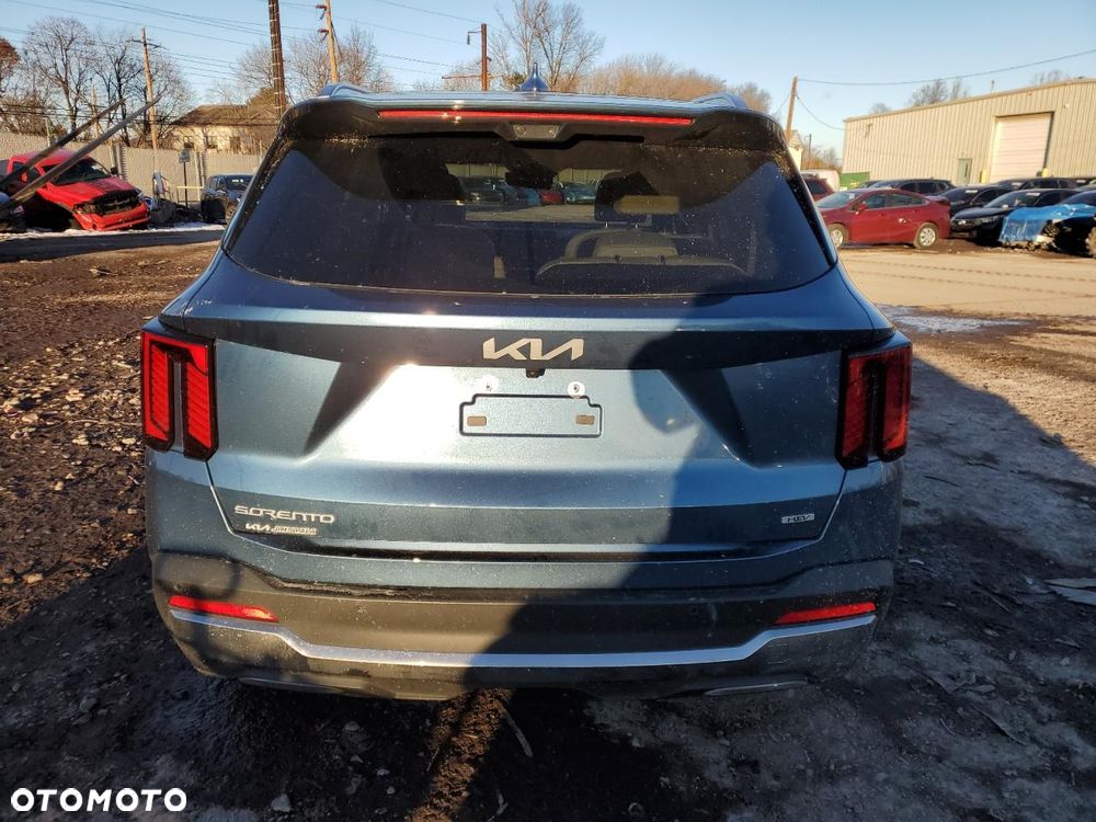 Kia Sorento - 8