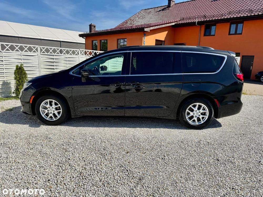 Chrysler Pacifica - 26