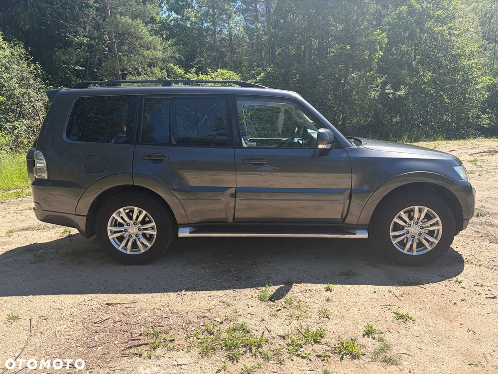 Mitsubishi Pajero - 8