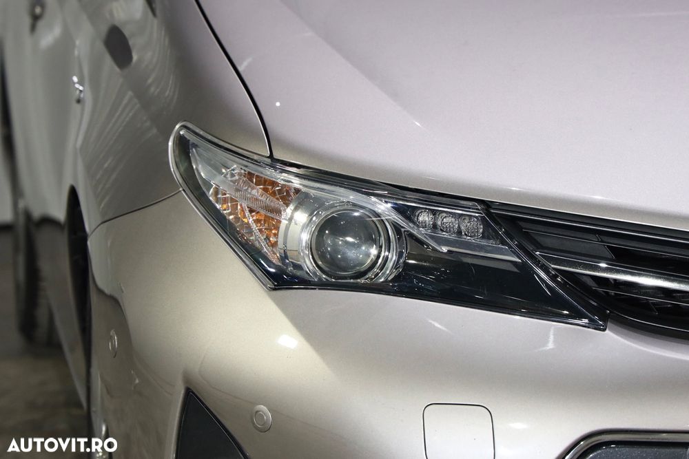Toyota Auris 1.8 L VVT-i Hybrid Luna - 31