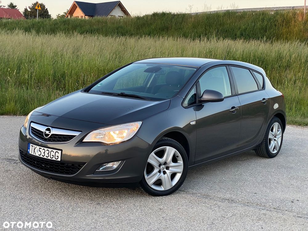 Opel Astra 1.4 Turbo Design Edition - 1