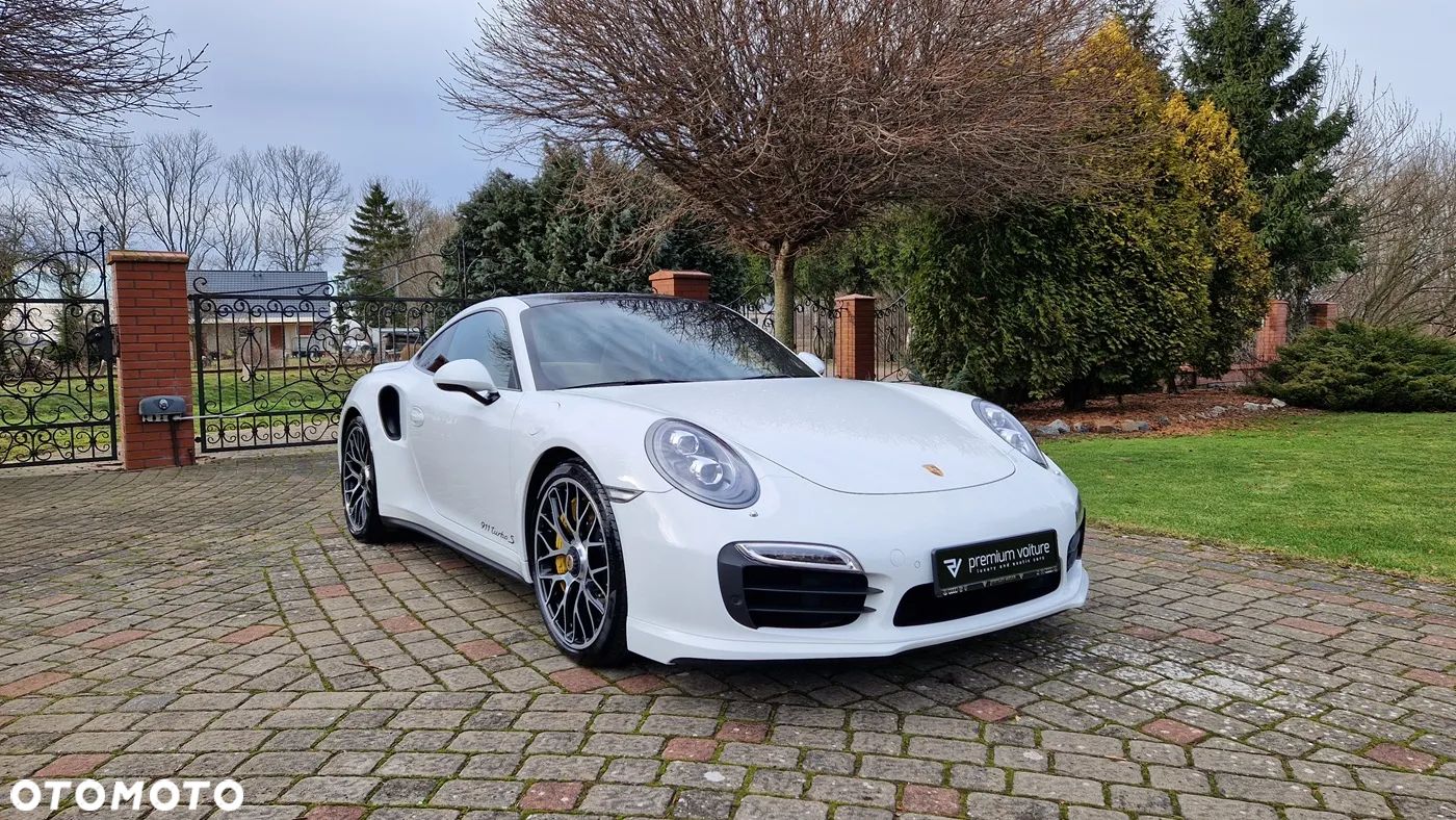 Porsche 911 Turbo S - 1