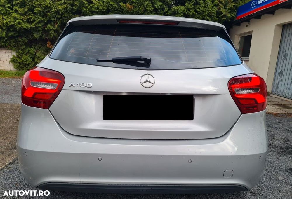 Mercedes-Benz A 180 7G-DCT - 5