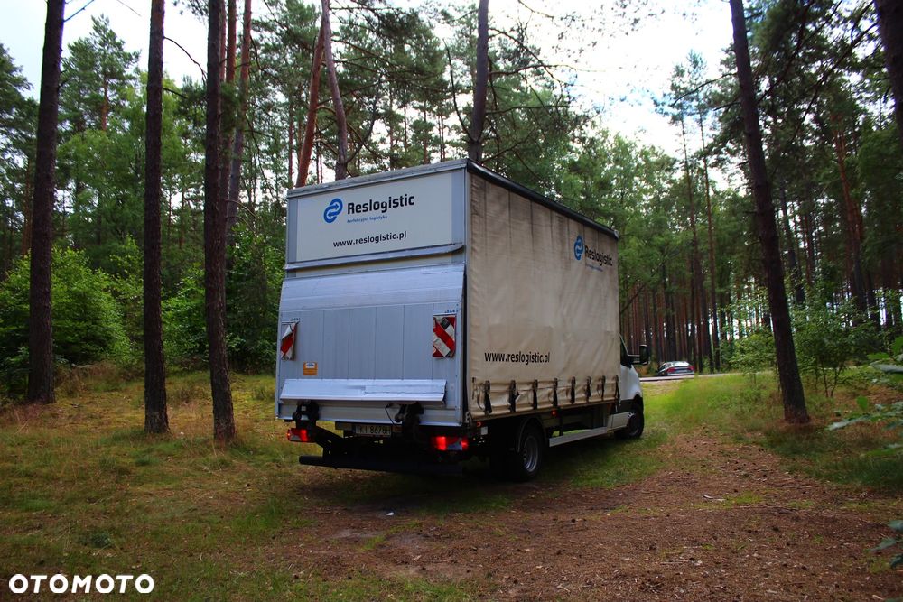 Mercedes-Benz Spriner - 11