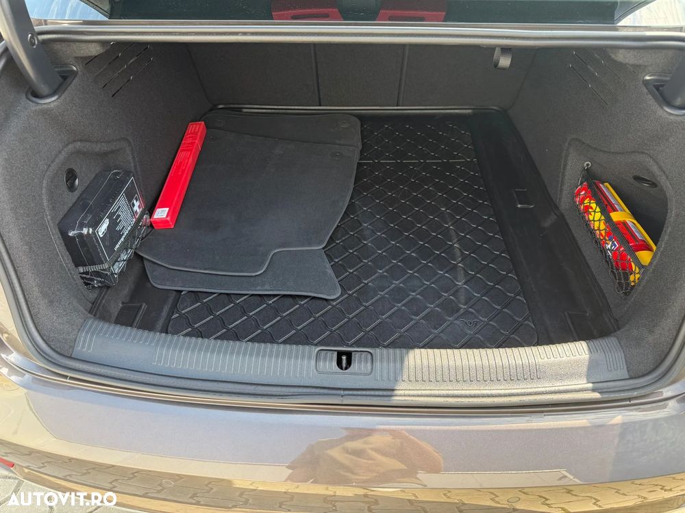 Audi A4 2.0 TDI S tronic - 26