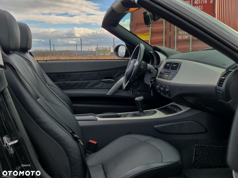 BMW Z4 2.2i - 16